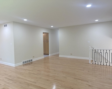 425 Carriage Hill Road - Photo Thumbnail 9