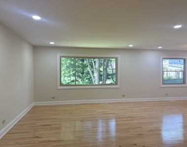 425 Carriage Hill Road - Photo Thumbnail 10