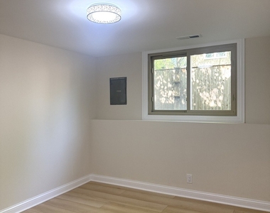 425 Carriage Hill Road - Photo Thumbnail 33