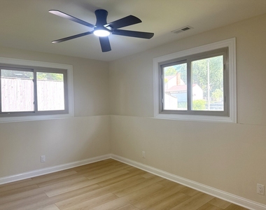 425 Carriage Hill Road - Photo Thumbnail 32