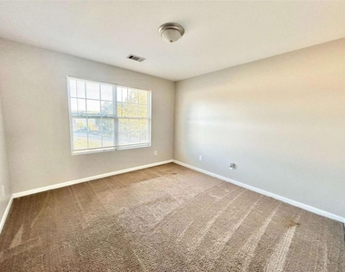 842 Store House Court - Photo Thumbnail 2
