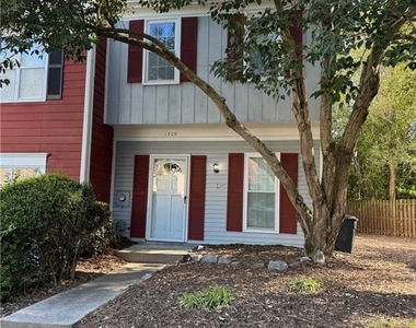 1306 Wedgewood Court - Photo Thumbnail 1