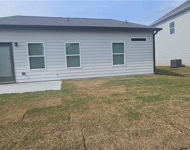 188 Graham Circle - Photo Thumbnail 12