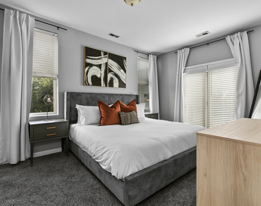2249 W Monroe Street - Photo Thumbnail 14