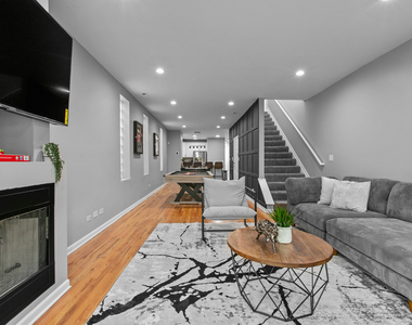 2249 W Monroe Street - Photo Thumbnail 3