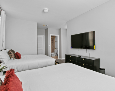 2249 W Monroe Street - Photo Thumbnail 19