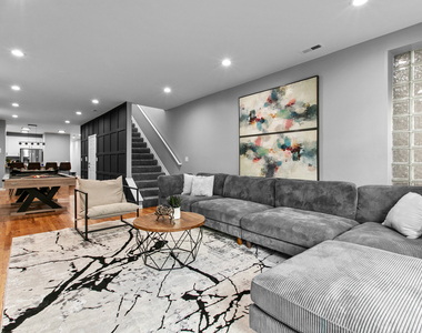 2249 W Monroe Street - Photo Thumbnail 4