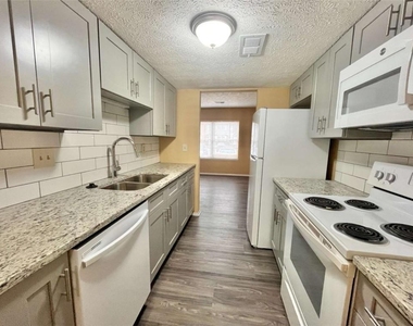 6418 Meadow Rue Drive - Photo Thumbnail 6