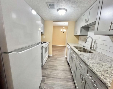 6418 Meadow Rue Drive - Photo Thumbnail 4