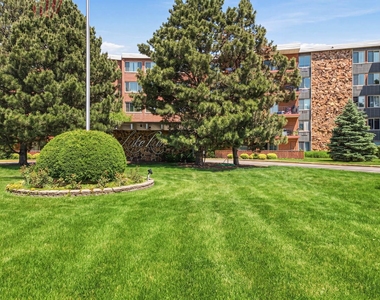 16 E Old Willow Road - Photo Thumbnail 20