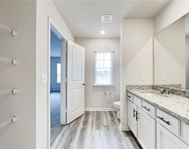 127 Avondale Boulevard - Photo Thumbnail 8