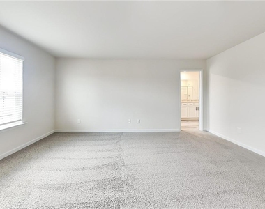 127 Avondale Boulevard - Photo Thumbnail 4