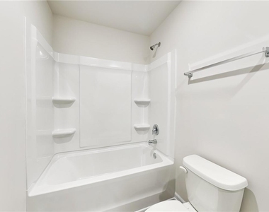 127 Avondale Boulevard - Photo Thumbnail 13