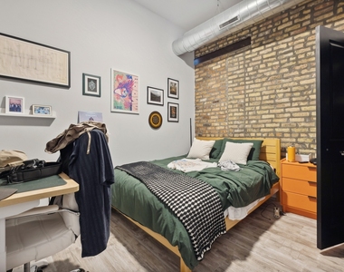 1572 N Milwaukee Avenue - Photo Thumbnail 5