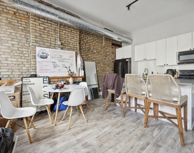 1572 N Milwaukee Avenue - Photo Thumbnail 4