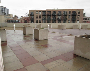 1600 S Indiana Avenue - Photo Thumbnail 23