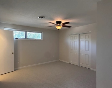 3305 Halifax Drive - Photo Thumbnail 12