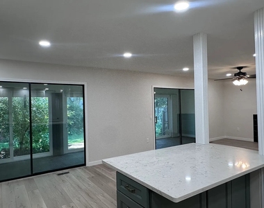 3305 Halifax Drive - Photo Thumbnail 7