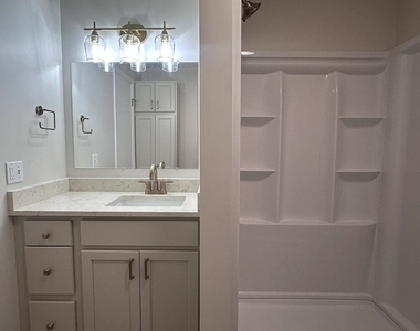 3305 Halifax Drive - Photo Thumbnail 14