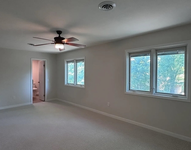 3305 Halifax Drive - Photo Thumbnail 16