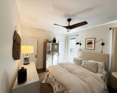 736 Hinman Avenue - Photo Thumbnail 11