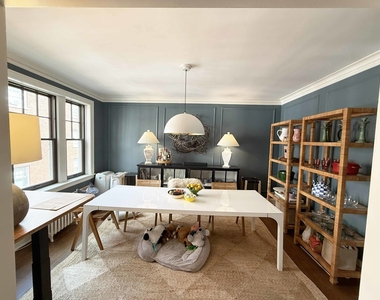 736 Hinman Avenue - Photo Thumbnail 5