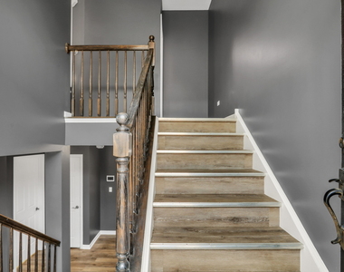 214 Lionel Drive - Photo Thumbnail 1