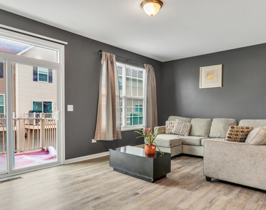 214 Lionel Drive - Photo Thumbnail 4