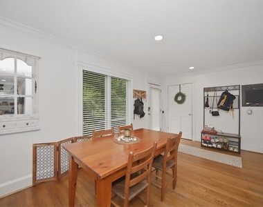 546 Allen Road Ne - Photo Thumbnail 9