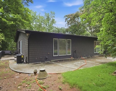 546 Allen Road Ne - Photo Thumbnail 32
