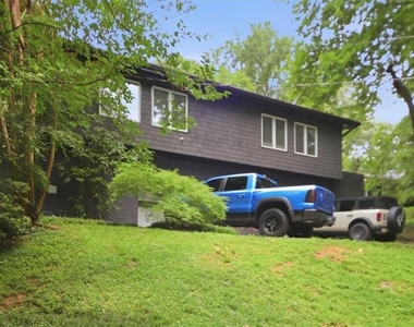 546 Allen Road Ne - Photo Thumbnail 4