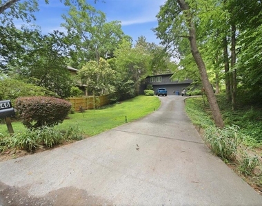 546 Allen Road Ne - Photo Thumbnail 5