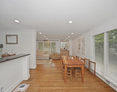546 Allen Road Ne - Photo Thumbnail 8