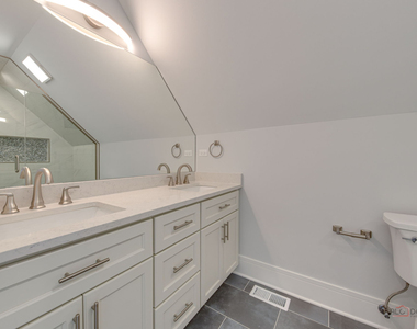 1746 N California Avenue - Photo Thumbnail 16