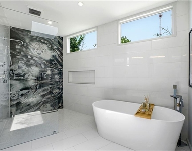 715 Ralph Mcgill Boulevard Ne - Photo Thumbnail 28