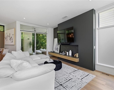 715 Ralph Mcgill Boulevard Ne - Photo Thumbnail 20