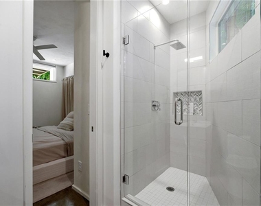715 Ralph Mcgill Boulevard Ne - Photo Thumbnail 7