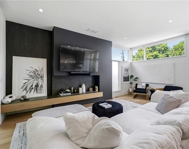 715 Ralph Mcgill Boulevard Ne - Photo Thumbnail 21
