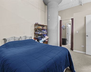 547 S Clark Street - Photo Thumbnail 7