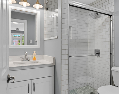3421 W Armitage Avenue - Photo Thumbnail 13