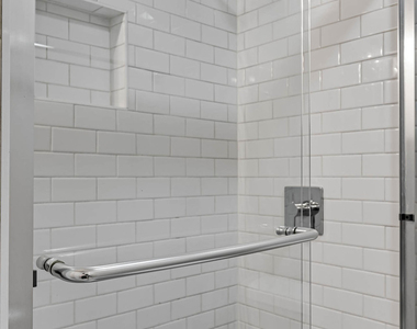 3421 W Armitage Avenue - Photo Thumbnail 14