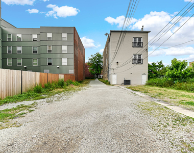 3421 W Armitage Avenue - Photo Thumbnail 16