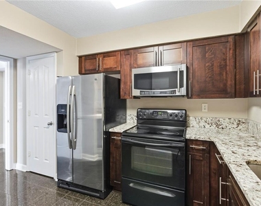 2870 Pharr Court South Nw - Photo Thumbnail 7