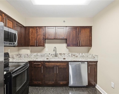2870 Pharr Court South Nw - Photo Thumbnail 5