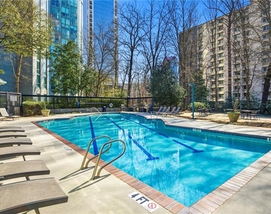 2870 Pharr Court South Nw - Photo Thumbnail 18