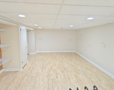 2041 E Gaisor Drive - Photo Thumbnail 21