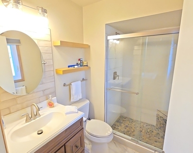 2041 E Gaisor Drive - Photo Thumbnail 13
