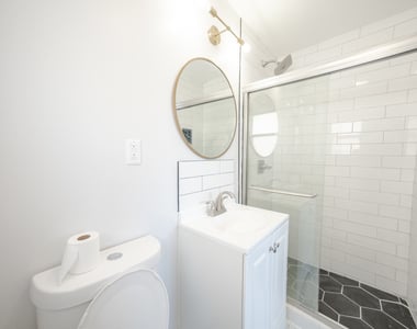 2242 N Lavergne Avenue - Photo Thumbnail 11