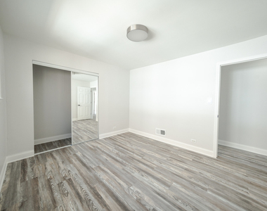 2242 N Lavergne Avenue - Photo Thumbnail 8