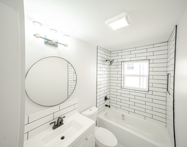 2242 N Lavergne Avenue - Photo Thumbnail 6